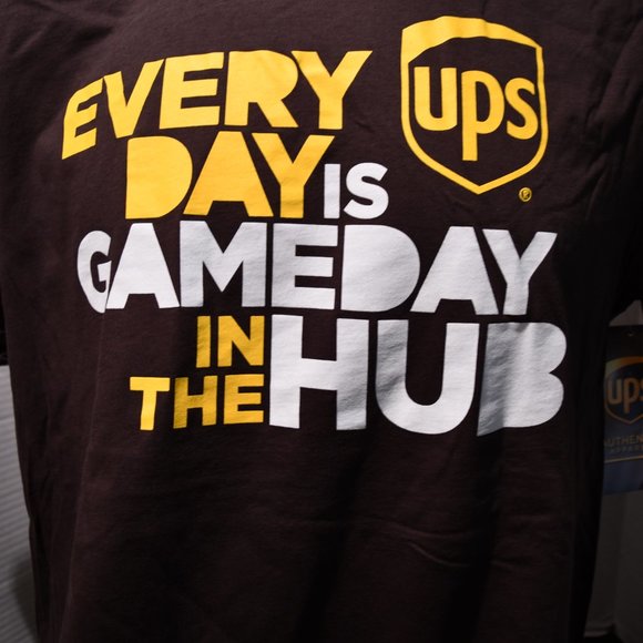UPS (United Parcel Service) T-shirt Everyday is Gameday in the Hub Mens XL NWT - Picture 3 of 5